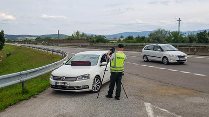 Policajný radar nameral vodičovi Ford Focus 703 km/h. Dali mu aj pokutu