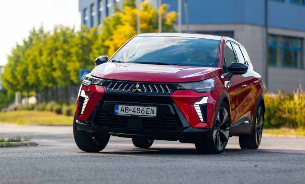 TEST MITSUBISHI GRANDIS 1.8 HEV. PRIPLATIŤ ZA HYBRID, ALEBO STAČÍ 1.3 TURBO?