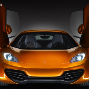 McLaren to vie... takýto pohľad na MP4-12C je proste okúzlujúci