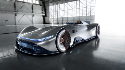 MERCEDES VISION EQ SILVER ARROW BUDÚCNOSŤ S ODKAZOM HISTÓRIE