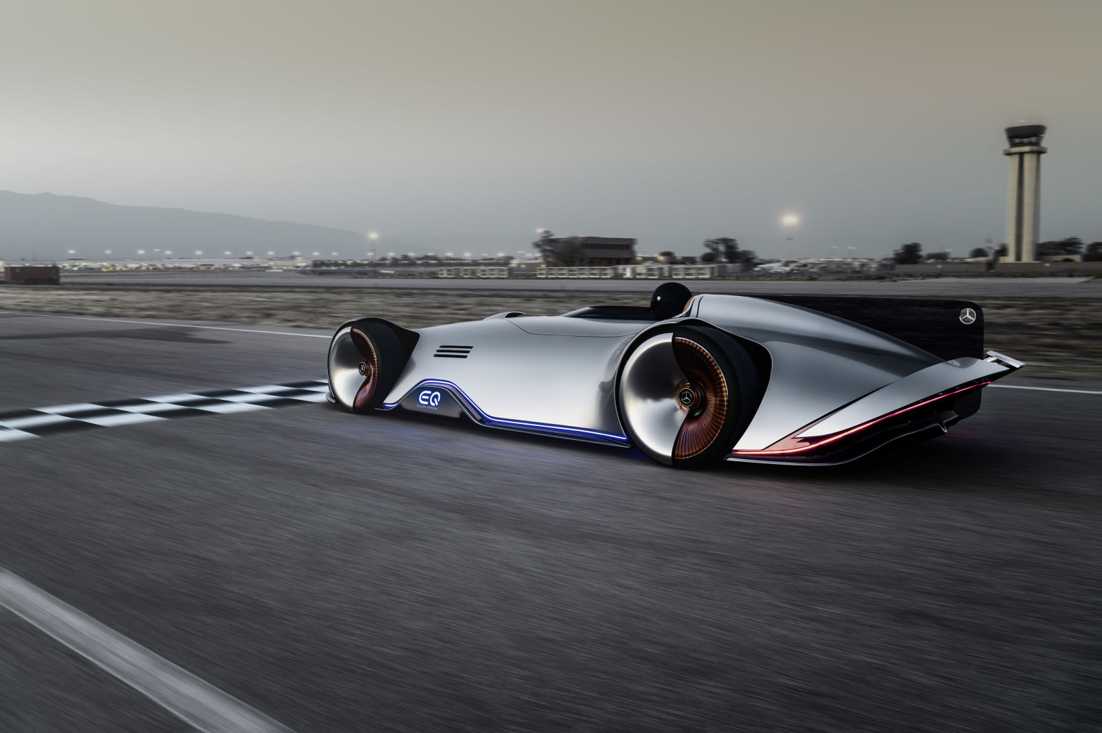 Mercedes Vision EQ Silver Arrow budúcnosť z odkazom histórie