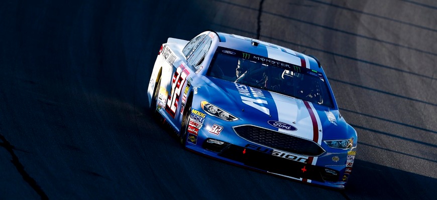 Ford Performance sa premenoval na Ford Racing. Sériové autá sa majú viac priblížiť pretekárskym