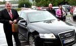 Mečiarova Audi A8 W12? Luxusná limuzína z Úradu vlády sa po rokoch objavila v Česku