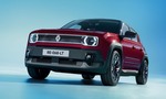 Renault 4 dostal menšiu batériu a slabší motor. Podarí sa znížiť jeho základnú cenu?
