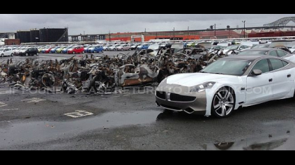 HURIKÁN SANDY ZNIČIL 300 KUSOV RARITNEJ FISKER KARMA