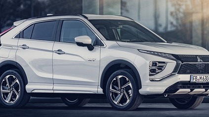 MITSUBISHI ECLIPSE CROSS PLUG IN HYBRID PONÚKNE ELEKTRICKÝ DOJAZD TAKMER 60 KM