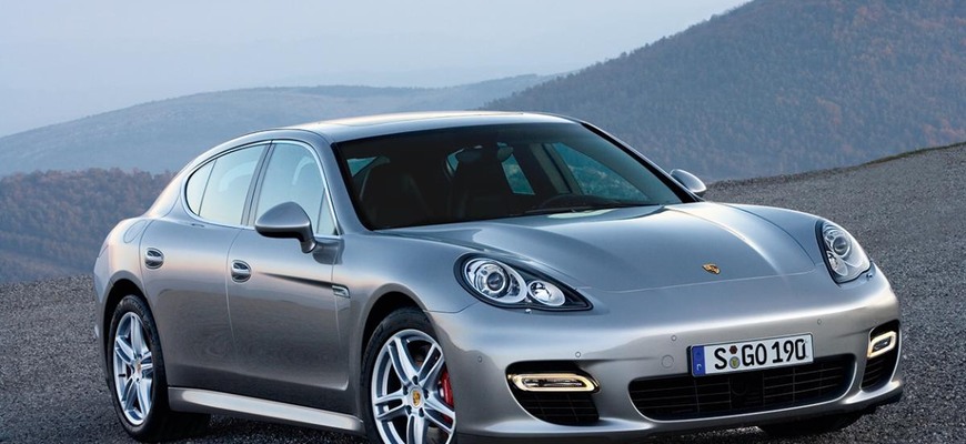 Porsche Panamera má 15 rokov: Z vysmievanej novinky etalónom športovej limuzíny