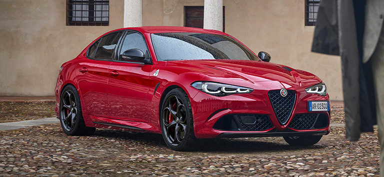 Alfa Romeo Giulia má 10 rokov: Sedan, ktorý chcel zachrániť automobilku