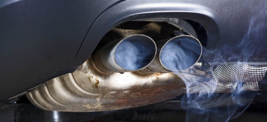 Prevádzkovanie áut so spaľovacím motorom do roku 2050 úplne zakážeme, odkazujú ekológovia