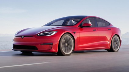 Poškodili Musk a Tesla povesť autonómnych vozidiel? Niektoré americké médiá si to myslia