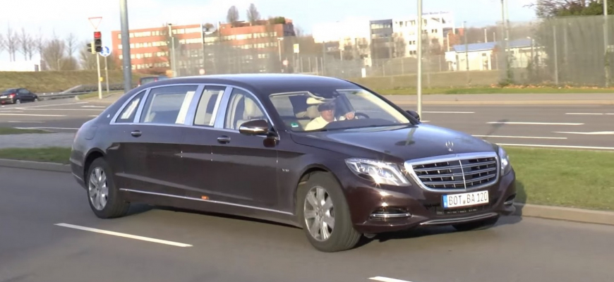 Mercedes-Maybach S600 Pullman malý rozhodne nie je