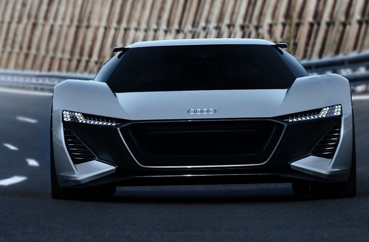 VEĽKÝ OBRAT! NOVÉ AUDI R8 SA VRÁTI S OSEMVALCOVÝM VYSOKOOTÁČKOVÝM MOTOROM Z TEMERARIA