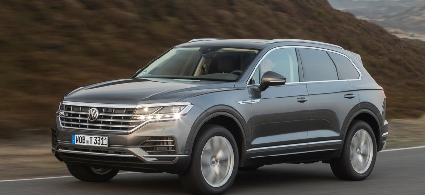 Otázka čitateľa k VW Touareg TDI V8. Je to prezlečené Audi SQ7?