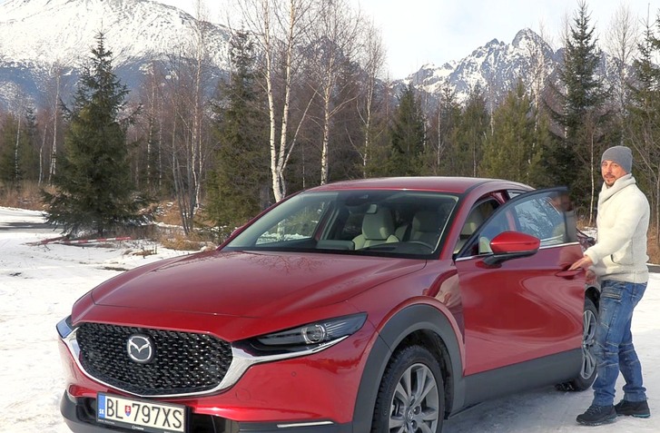 TEST MAZDA CX30 SKYACTIV-X: BENZÍN SO SPOTREBOU DÍZLA?