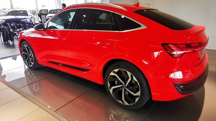 Modernizácia Audi Q8 e-tron prináša takmer nové auto s dojazdom a výkonom