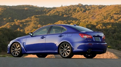 LEXUS F SÚ KULTOVÉ MODELY, ŠPORT A PRESTÍŽ V JEDNOM