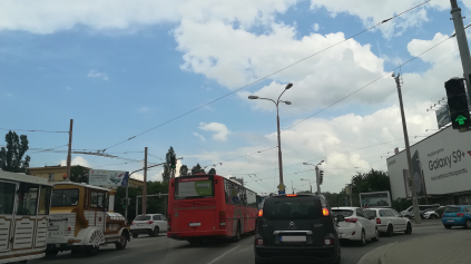 Doprava v Bratislave zažíva veľký kolaps. Dá sa s tým niečo robiť?