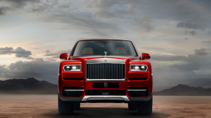 Rolls-Royce Cullinan predstavili s 2 verziami interiéru