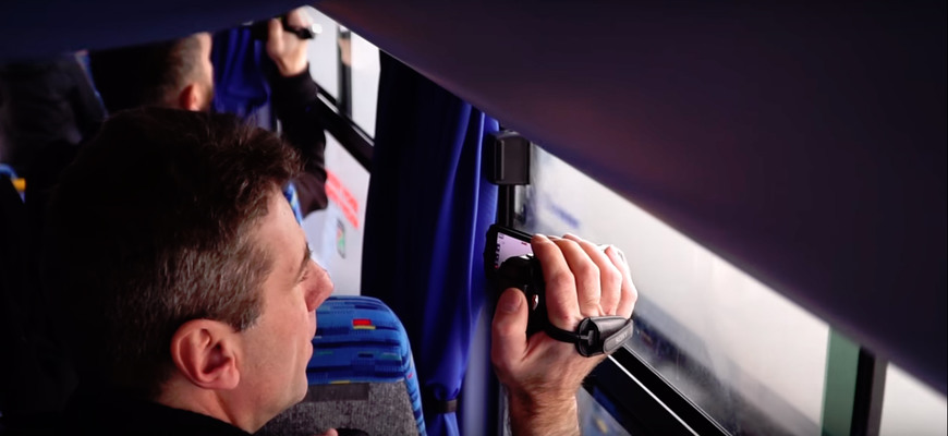 Policajný autobus má úspech, priestupky natáča priamo počas jazdy