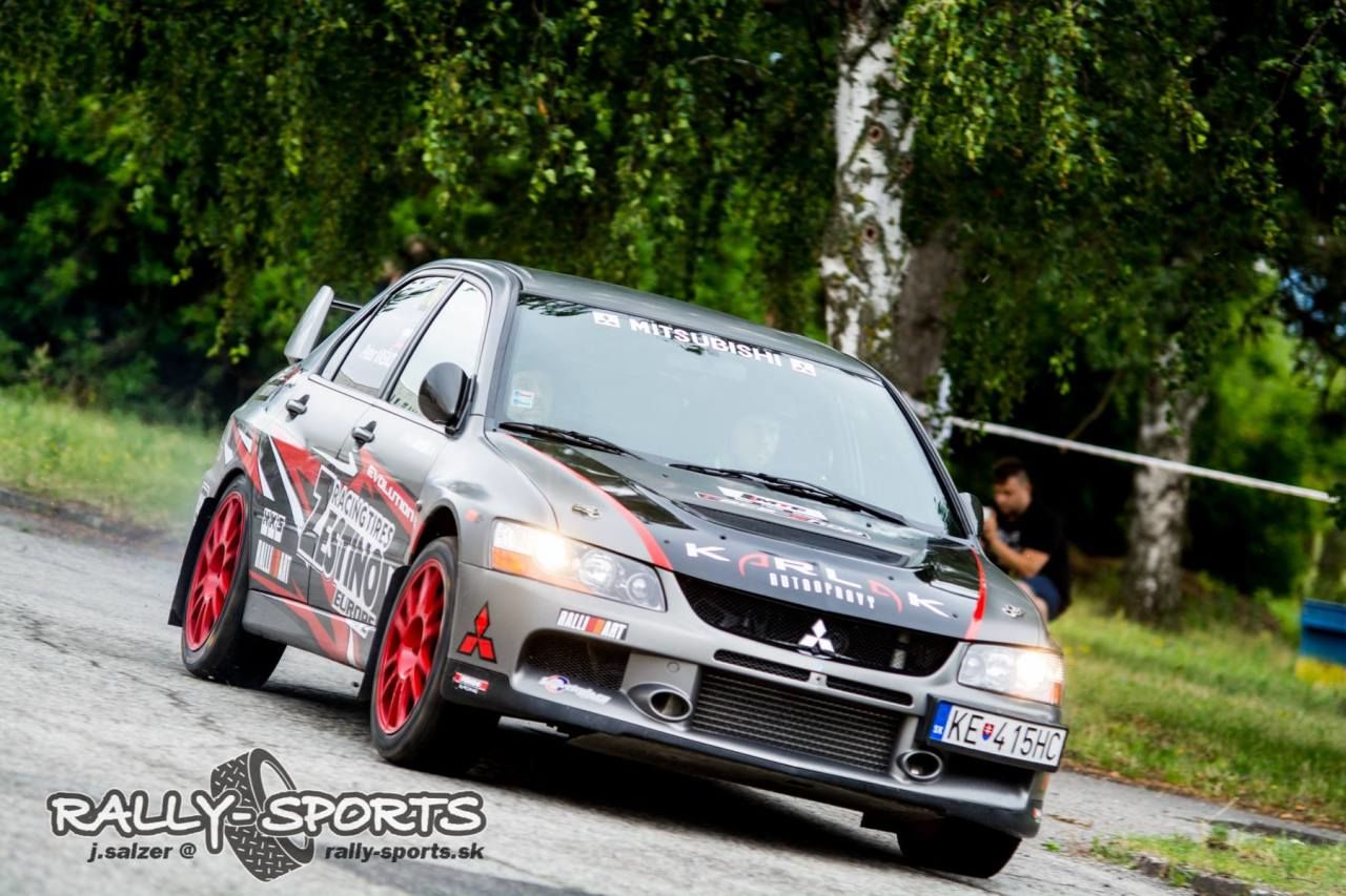 C4R Rally Šaca na šmykľavom povrchu