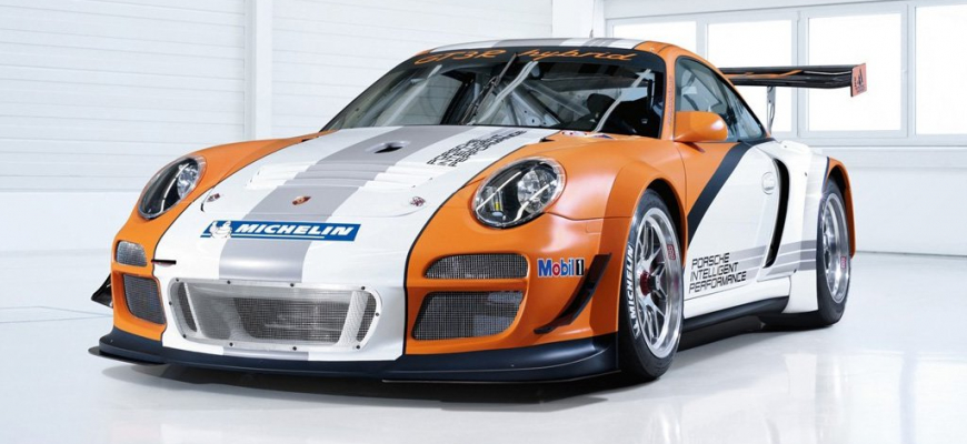 Autocar testoval Porsche 911 GT3 R Hybrid