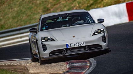 Porsche Taycan si berie späť od Tesly titul najrýchlejšieho sériového elektromobilu na Ringu