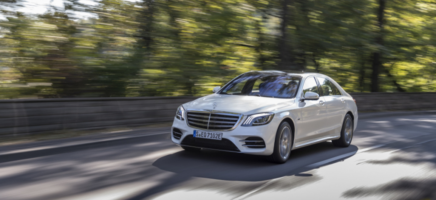 Plug-in hybrid Mercedes S využíva ešte zážihovú V6