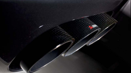 AKO MÁ ZNIEŤ FERARRI PODĽA AKRAPOVIČA?