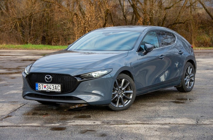 TESTUJEME MAZDA 3 SKYACTIV G-150 AT. ČO VÁS ZAUJÍMA?