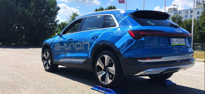 Audi e-tron 4x4 test