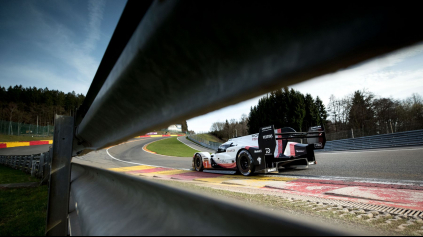 PORSCHE 919 EVO JE NAJRÝCHLEJŠIE AUTO SVETA. PREKONÁ AJ F1!