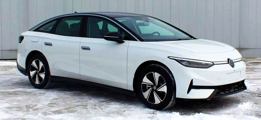 Čínski úradníci opäť v akcii. Nemcom v predstihu odhalili elektrický Volkswagen ID.7