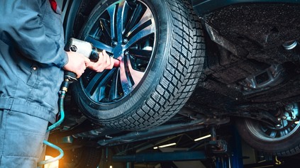 FUNKCIA SENSING CORE Z JAPONSKA ODHALÍ UVOĽNENÉ SKRUTKY KOLIES