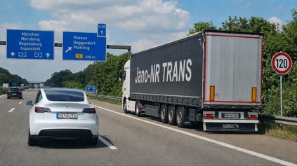 NEOBMEDZENÁ RÝCHLOSŤ KONČÍ? NEMECKÉ DIAĽNICE DOSLUHUJÚ?