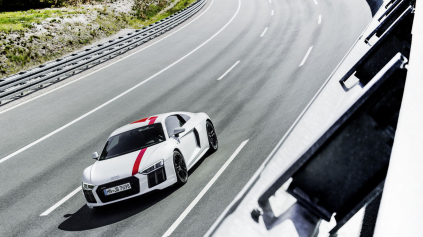 Audi R8 V10 RWS je šok pre Porsche 911 R