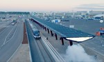 Tesla s pohonom na naftu!? Americká automobilka si narobila hanbu na internete