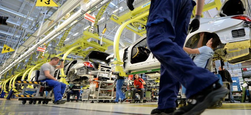 Energetická kríza môže mať hrozivé následky na výrobu áut. Prinajhoršom poklesne o 40 %