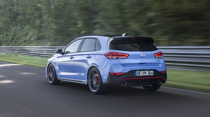 HYUNDAI I30 N MÁ NA NÜRBURGRINGU TAKMER TOTOŽNÝ ČAS S BMW M3 E92 ČI VW GOLF GTI TCR