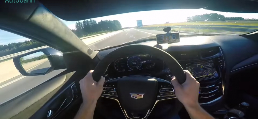 Cadillac CTS-V na diaľnici prekonal 300 km/h