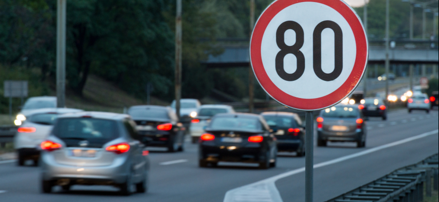 Francúzsko zníži rýchlosť z 90 km/h na 80 km/h. Kto bude ďalší?