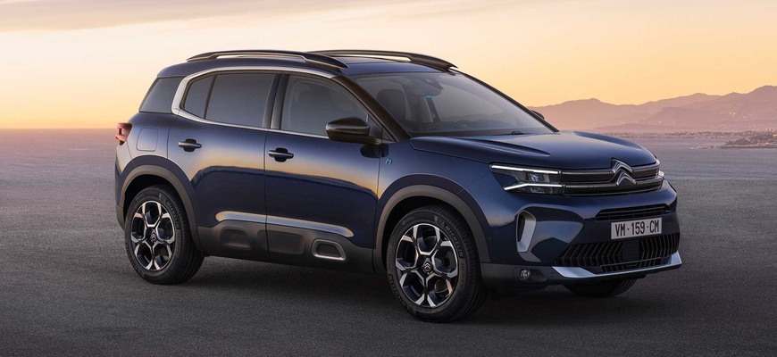 Citroën modernizuje typ C5 Aircross, dvojdielne svetlomety sú minulosť