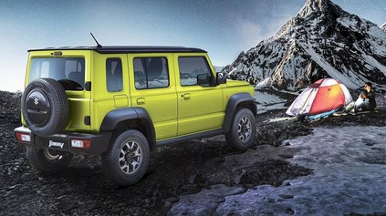 JAPONCI PREDSTAVILI PREDĹŽENÚ PÄŤDVEROVÚ VERZIU SUZUKI JIMNY. VRÁTI DO EURÓPY ŠTYRI SEDADLÁ?