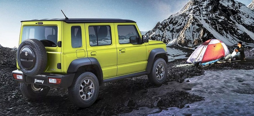 Japonci predstavili predĺženú päťdverovú verziu Suzuki Jimny. Vráti do Európy štyri sedadlá?