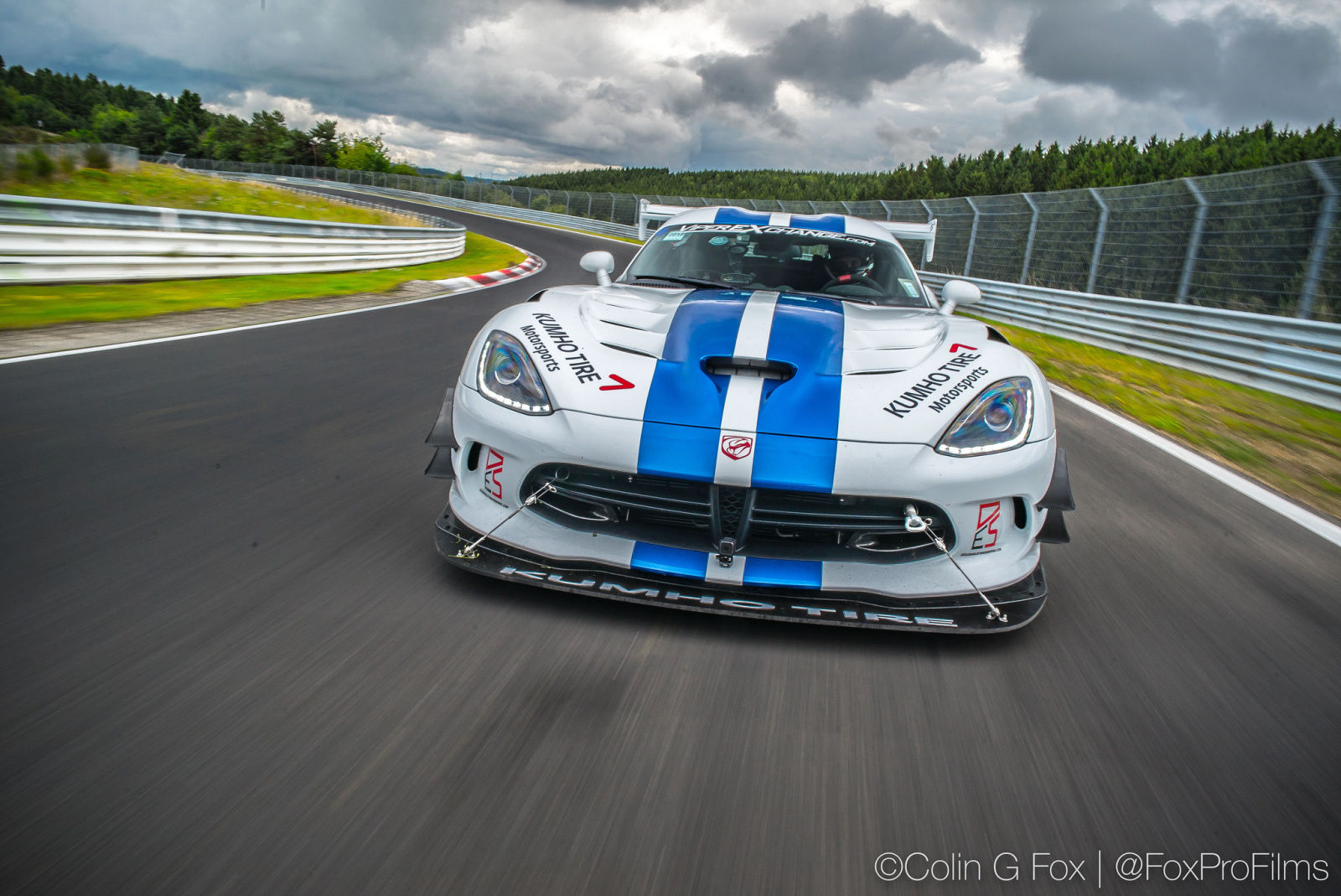 Porazil Dodge Viper ACR na Nürburgringu Porsche 918 Spyder?