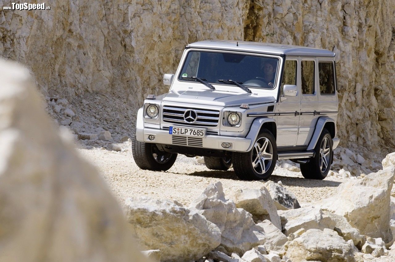 Mercedes triedy G mnohí považujú za najlepšie auto na svete. Občas svojími schopnosťami pripomína malý tank.