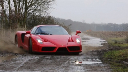 FERRARI ENZO OKÚSILO POĽNÚ CESTU. ĎALŠIA ŠIALENÁ 