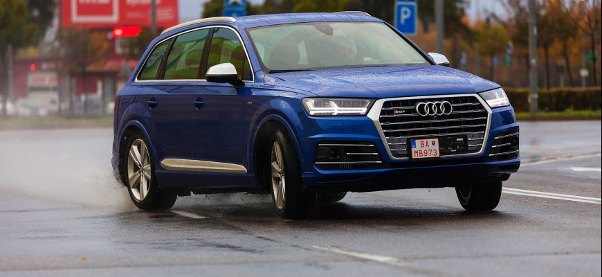 Test Audi SQ7 TDI 4.0 V8 biturbo