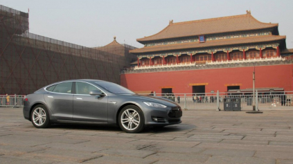 Tesla v Číne nakoniec nepostaví