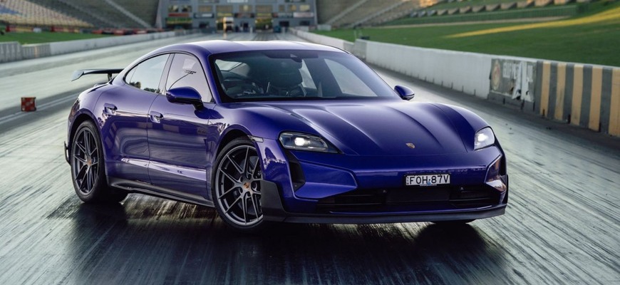 Zisky Porsche klesli o 98 %! Náprava bude bolieť, pod nôž ide aj Taycan, kedysi pýcha značky