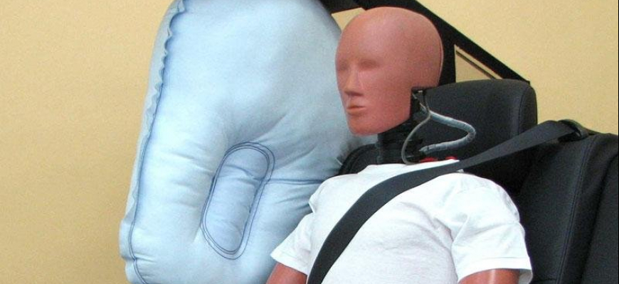 Toyota vynašla nový airbag